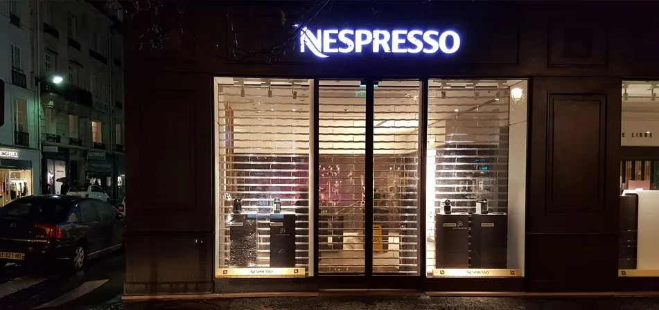 Rideau de protection transparent à Nespresso